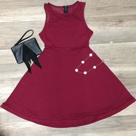 Express Dress - Picture 3 of 8